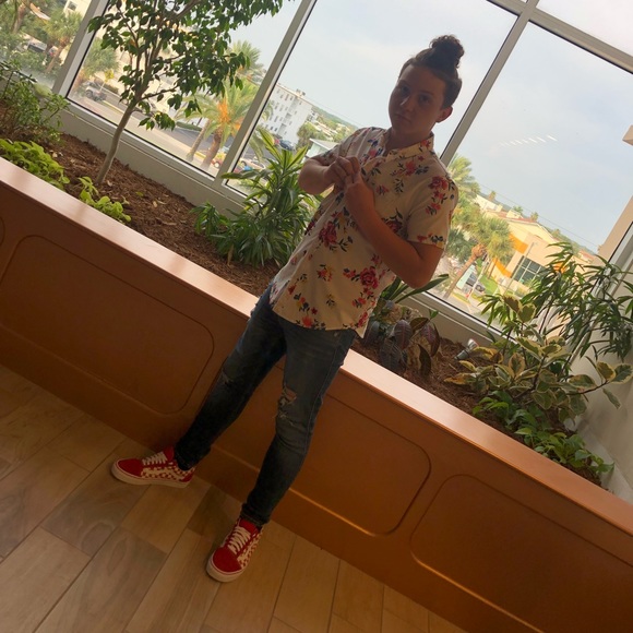 Meet your Posher, Jaden - Picture 1 of 1